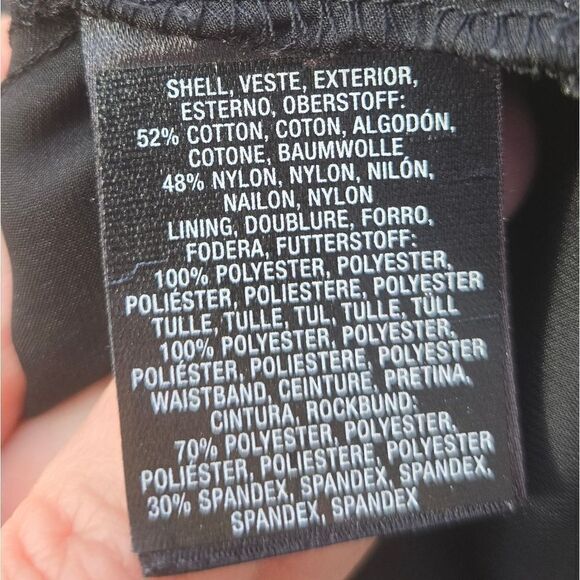 HD In Paris skirt white lace layered, black band at waist hidden back zipper L - Picture 11 of 12